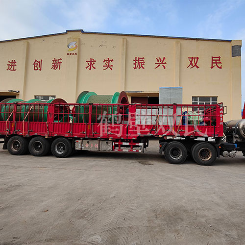 雙筒1.6米，單筒2米礦井提升機(jī)發(fā)貨。